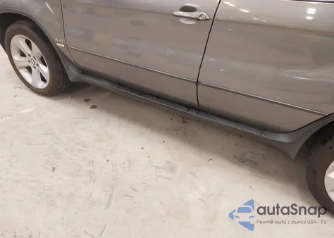 2005 BMW X5 4.4I z USA, uszkodzony, nr VIN 5UXFB53565LV11421